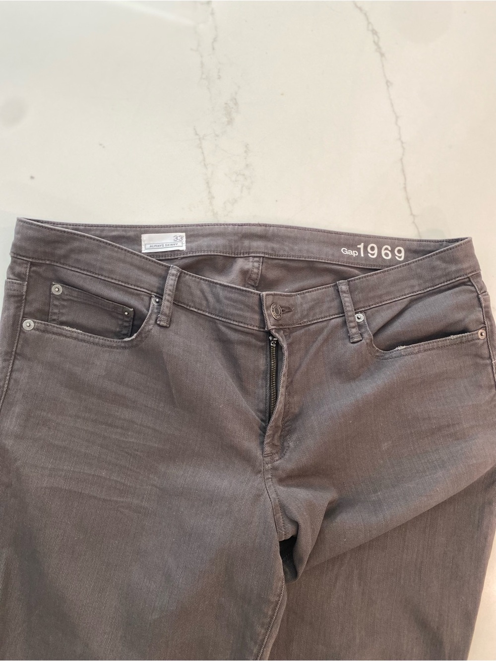 Gap 1969 Women's Moto style Gray skinny jeans - Classic Stretch Fit